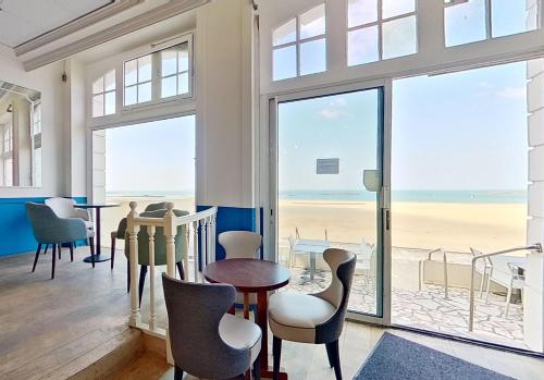 ผับ/เลาจน์, Kyriad Saint Malo Centre - Plage in ซิยง