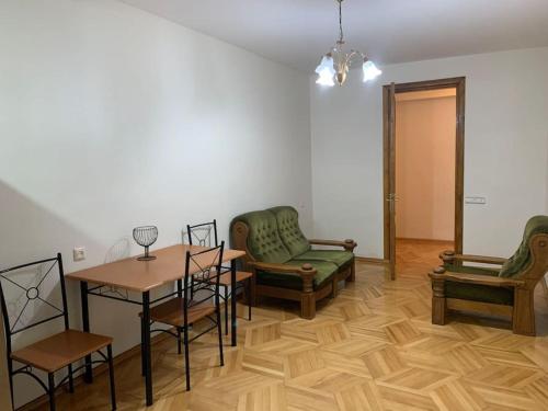 Lovely, newly renovated one bedroom apartment - Apartment - Tbilisi City
