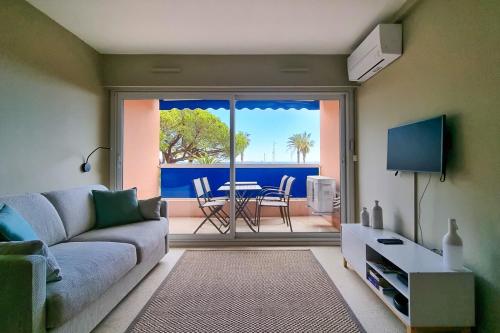 Apartment 4 guests with access to the beachFrejus in Frejus Plage