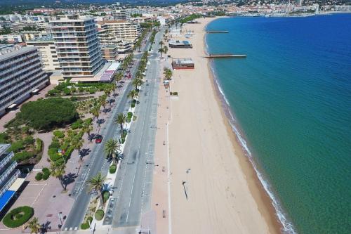 Apartment 4 guests with access to the beachFrejus in Frejus Plage