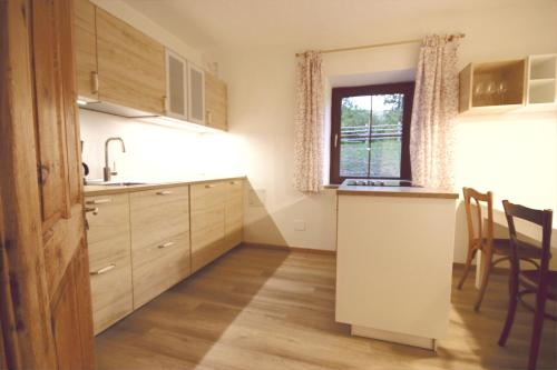 virtuve, Finhäusl (Finhausl) in Aldino