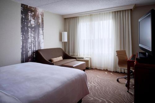 Detroit Metro Airport Marriott - image 8