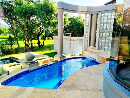 The Villa Luxe Hartbeespoort Spacious Golf & Wildlife Estate