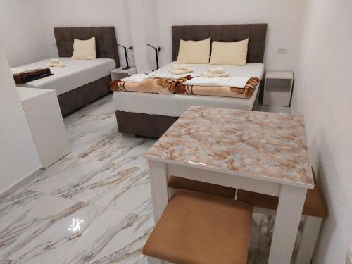 Vila Marija - Teo in Star Dojran