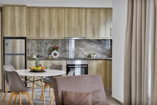 Semes Luxury Apts by Estia 5