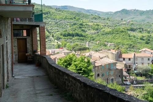  Casa Angolo Cantina nel Castello in Montegiovi