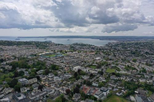 Hot Tub, Newly refurbished 4 bed, Dog friendly. in Babbacombe