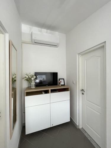 Apartment in Vir with balcony, air conditioning, WiFi, washing machine 4762-1, Vir (Foto 2)