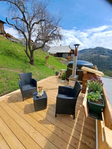 Zirbennest in Ebene Reichenau, Österreich