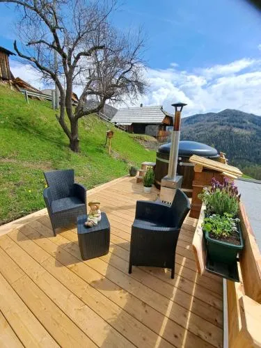 Zirbennest in Ebene Reichenau, Österreich