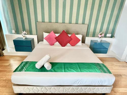 The Platinum KLCC By Sky Pool - image 4