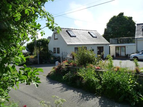 Gwyndaf Holiday Cottage - Penmon