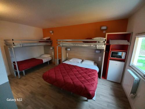 Guestroom, PREMIERE CLASSE EVRY SUD Mennecy in Ormoy