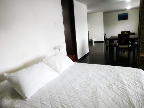 One-Bedroom Suite image 4