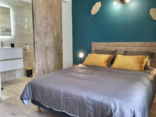 Bleu Lavande 1 - Appartement cosy ambiance village - Apartment - Istres