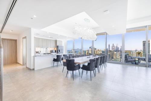 Daniels Marina View 4BR Duplex in Stella Maris, Dubaj