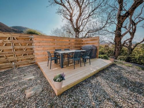 Iekārtas, Secluded Thatched Cottage, near beaches & hill walking in Ballyliffin