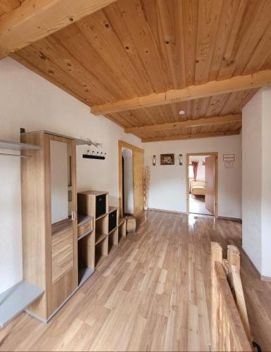 Ferienwohnung Biohof Untermar - Apartment - Obervellach