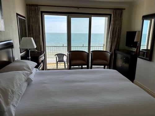 Sandringham Hotel - Seafront, Sandown, Isle of Wight - FREE Return Car Ferry for 3 nights or more in Sandown North