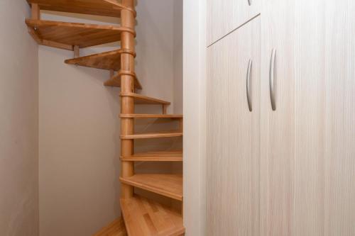 Apartment - Split Level image 10