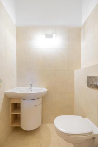 Apartment - Ground Floor image 6