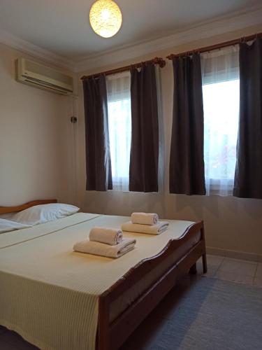 Suite, junior, pool view