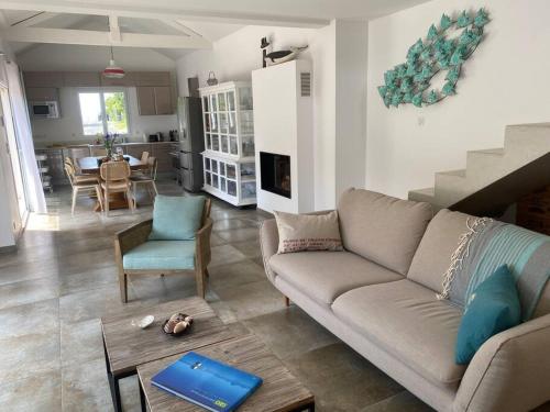 Belle maison spacieuse a deux pas de la plage.