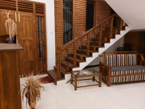 Deluxe Double Room (2 Adults + 1 Child) image 8