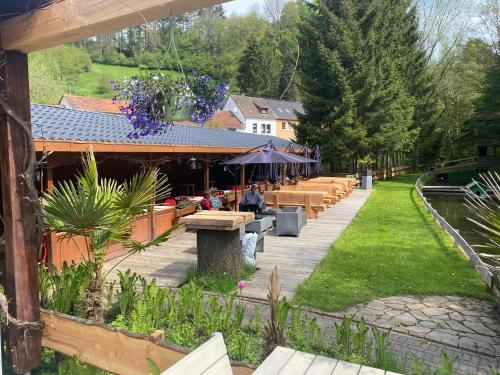 Garden, Hotel-Restaurant Theis-Muehle in Biersdorf