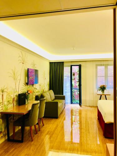 Chassé Hotel Residency - image 12