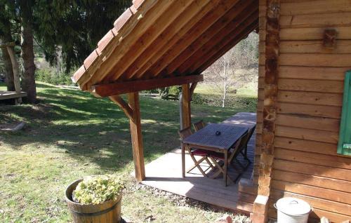 Erkély/terasz, 2 Bedroom Awesome Home In Saulxures in Saales