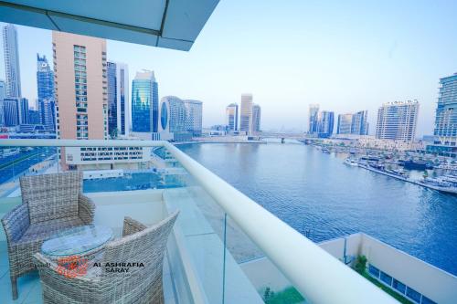 Alashrafia Saray- Cozy 2BR apartment in Canal Views, Dubai