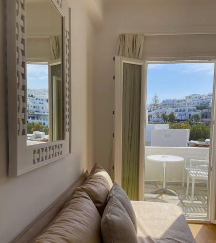 Adonis Hotel Studios & Apartments - image 9