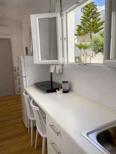 Adonis Hotel Studios & Apartments - image 6