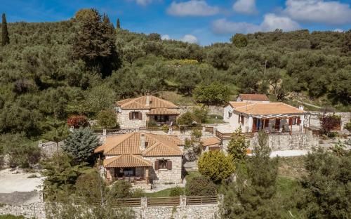 Vozas Villas - Traditional Houses with Great View
