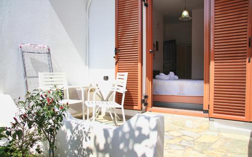 Rõdu/terrass, Helios Serifos in Serifose saar