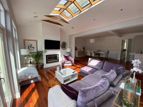 Luxurious 4 bed home