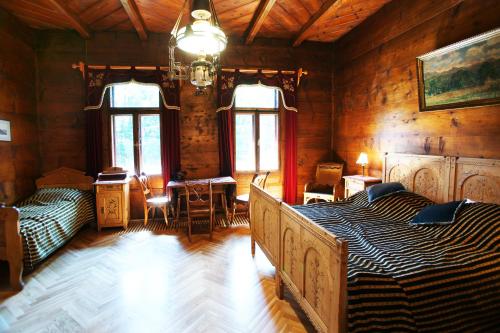 Triple Room with Garden View image 4
