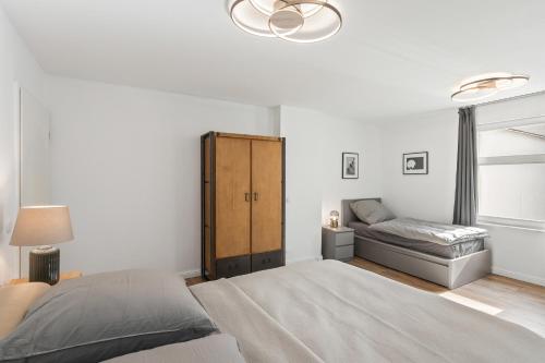 The Remise Mitte Loft, 2 BR, 2 bathrooms, living room, group & family friendly, 4- 7 Guests, Берлин (фото 9)