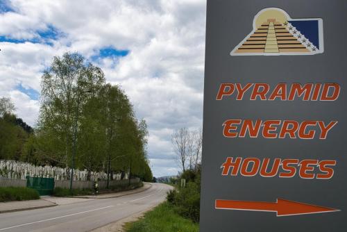 Pyramid Energy House - image 14
