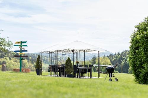  HOF-AREAL Südsteiermark Dein Ort für Poltergruppen & Hochzeiten in Sankt Nikolai im Sausal