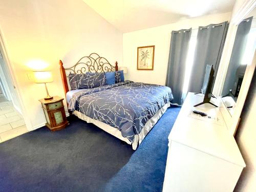 Fabulous 4 Bedrooms Villa 3 Bath with Private Pool 15 Min to Disney - image 14