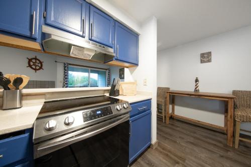 Aurora at Nautilus - Pet Friendly Oceanfront Condo - main image