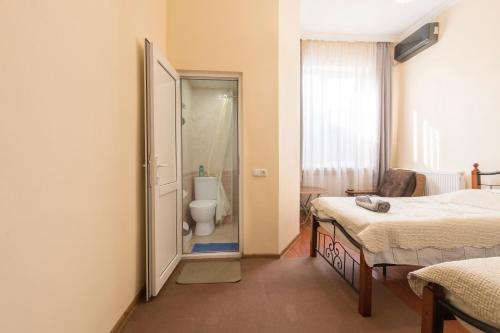 Tamari Guest House