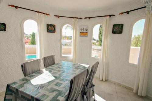 Cometa-86 - villa with private pool close to the beach in Calpe - image 5