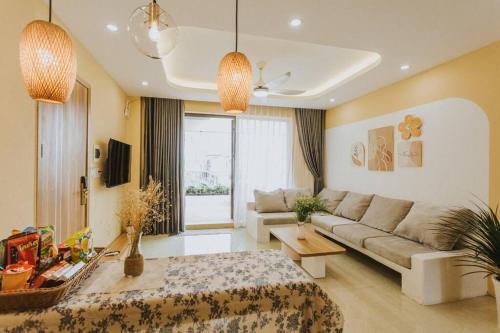 B&B Ha Long - A lovely house 2rooms 1 living room 1 beautygarden - Bed and Breakfast Ha Long