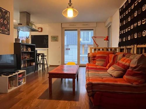 Spacious & cosy flat, Massy