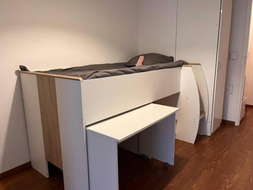Spacious & cosy flat, Massy (zdjęcie 11)