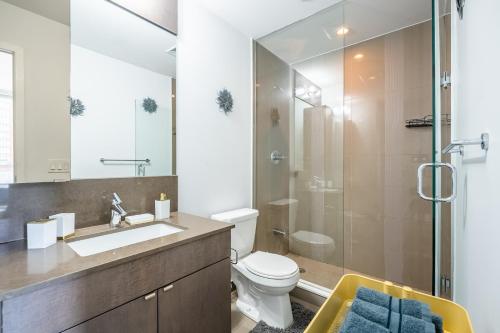 Modern Lillian St Apartments by GLOBALSTAY