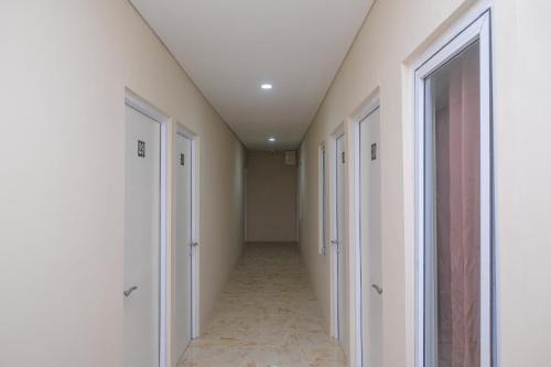 RedDoorz Plus near RS JIH Solo, Boyolali